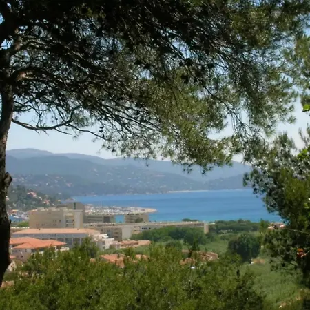 Apartment With 2 Bedrooms In Le Lavandou, With Wonderful Sea View, Poo
